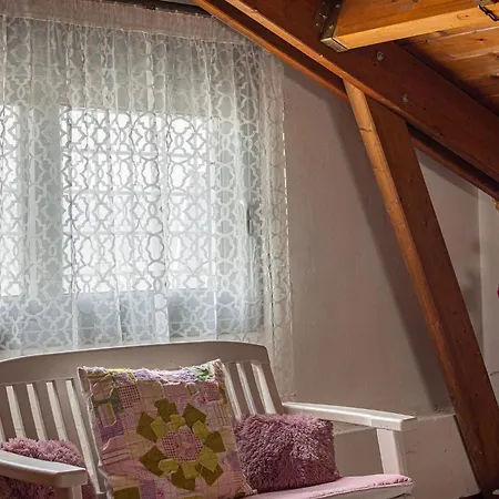 Cozy με σοφίτα και θέα!